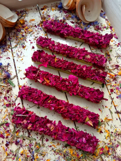 Floral Fusion Timothy Hay Bars Treat for Rabbits, Gerbils, Hamster, Guinea Pigs & Other Small Rodent