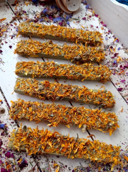 Floral Fusion Timothy Hay Bars Treat for Rabbits, Gerbils, Hamster, Guinea Pigs & Other Small Rodent