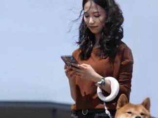 Automatic Retractable Dog Leash with Comfortable Hand Grip